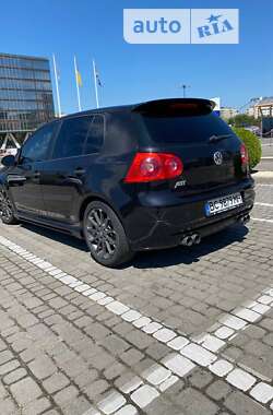 Хэтчбек Volkswagen Golf 2004 в Львове