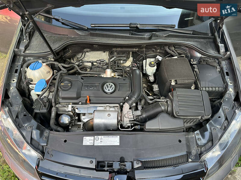 Хетчбек Volkswagen Golf 2011 в Сторожинці
