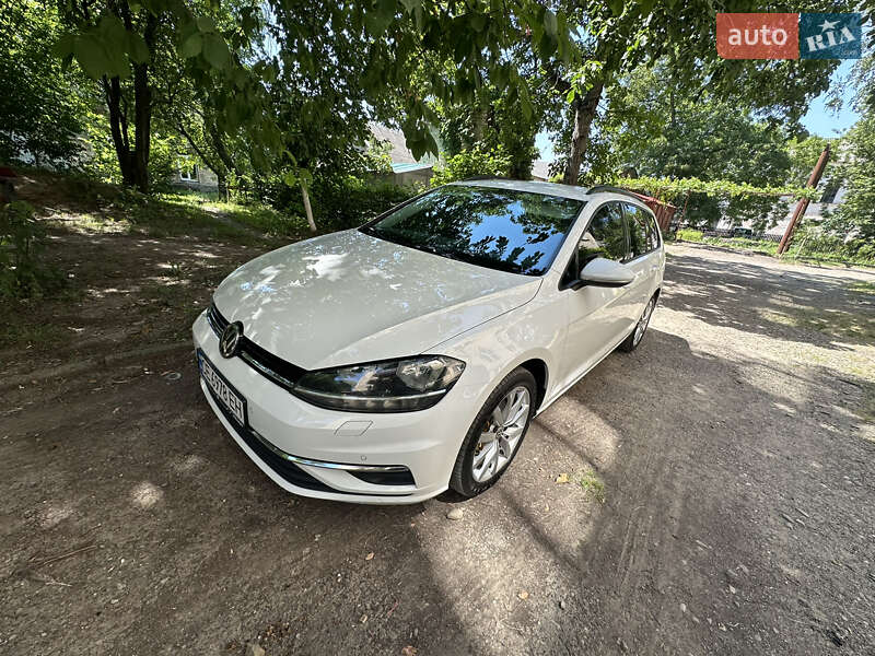 Универсал Volkswagen Golf 2018 в Хотине