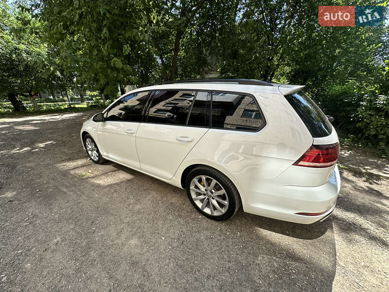 Универсал Volkswagen Golf 2018 в Хотине