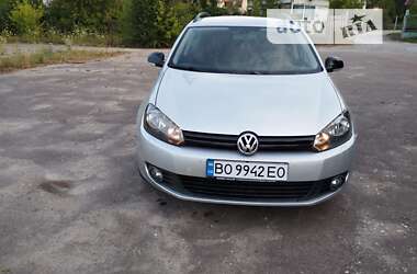 Універсал Volkswagen Golf 2012 в Гусятині