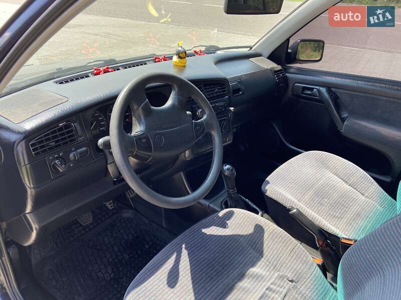 Хэтчбек Volkswagen Golf 1994 в Турке