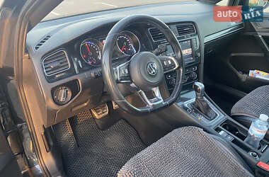 Хэтчбек Volkswagen Golf 2015 в 