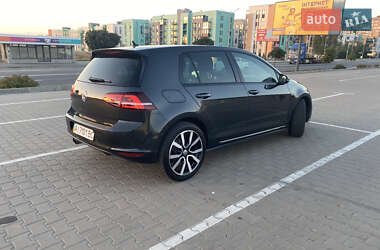 Хэтчбек Volkswagen Golf 2015 в 