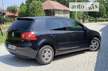 Хэтчбек Volkswagen Golf 2005 в Яворове