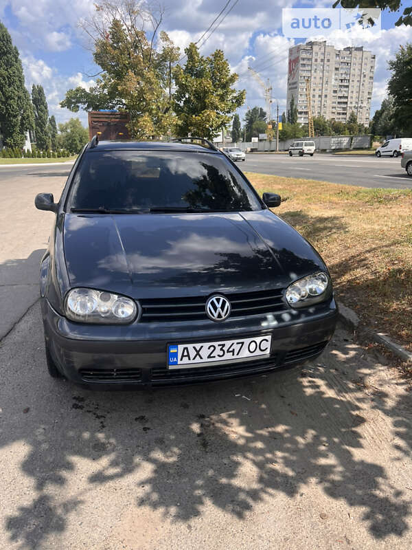 Универсал Volkswagen Golf 2003 в Харькове