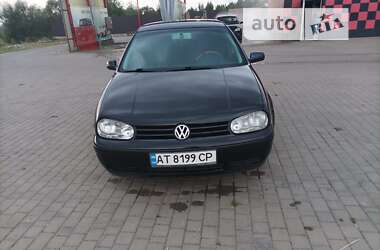 Хэтчбек Volkswagen Golf 2002 в Ивано-Франковске