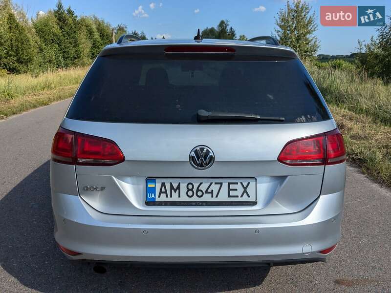 Универсал Volkswagen Golf 2014 в Житомире