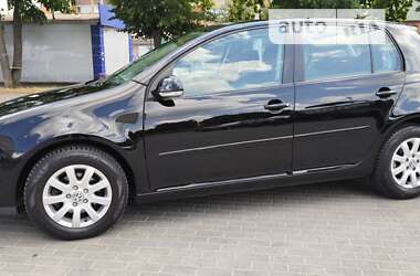 Хетчбек Volkswagen Golf 2005 в Білій Церкві