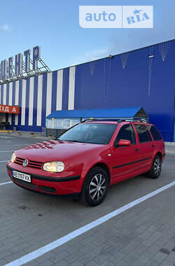 Универсал Volkswagen Golf 2002 в Виннице