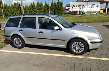 Универсал Volkswagen Golf 2001 в Пирятине