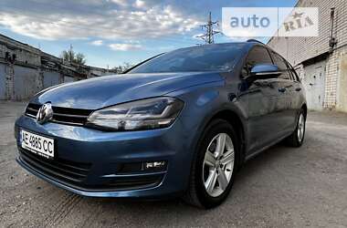 Універсал Volkswagen Golf 2015 в Дніпрі