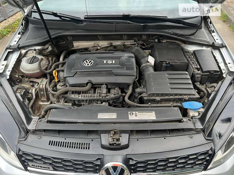 Универсал Volkswagen Golf 2017 в Ивано-Франковске