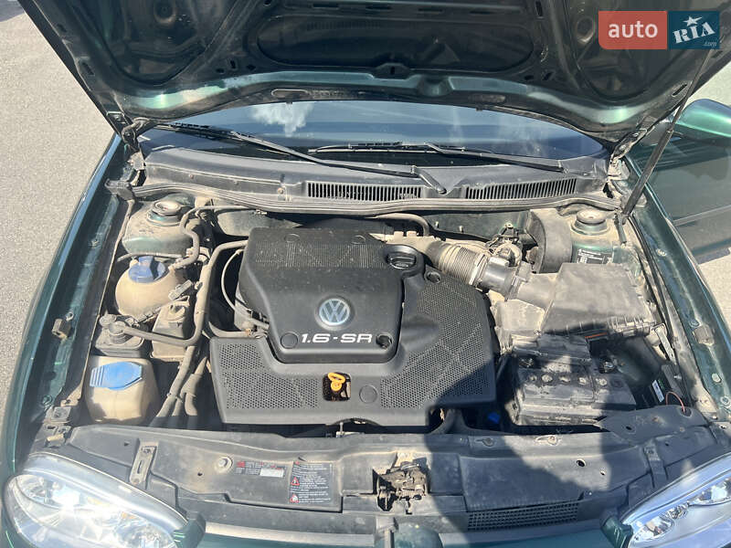 Хэтчбек Volkswagen Golf 1998 в Борисполе