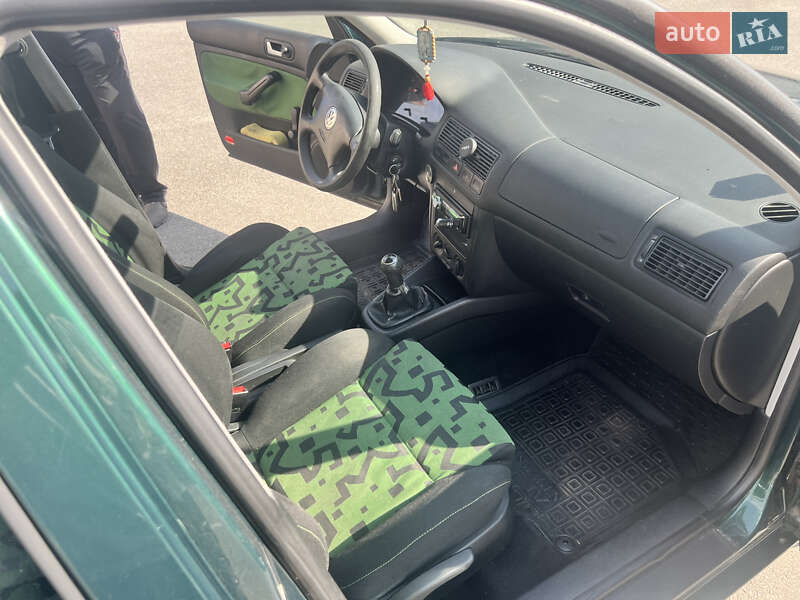 Хэтчбек Volkswagen Golf 1998 в Борисполе