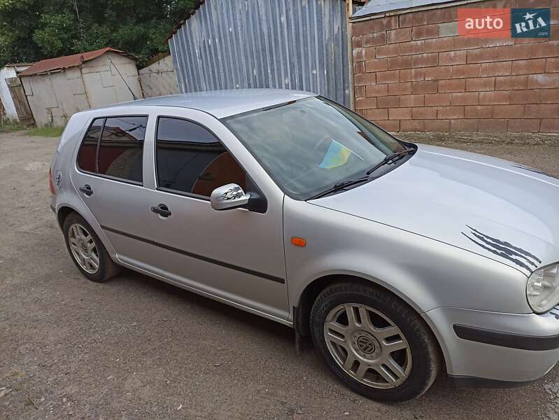 Хетчбек Volkswagen Golf 1999 в Луцьку