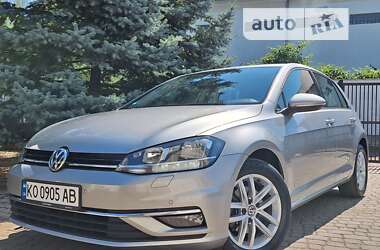 Хэтчбек Volkswagen Golf 2019 в Сваляве
