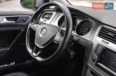 Універсал Volkswagen Golf 2015 в Броварах