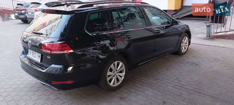 Универсал Volkswagen Golf 2017 в Киеве