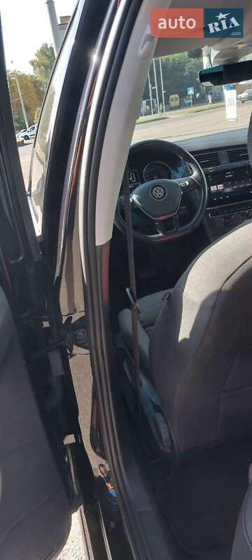 Универсал Volkswagen Golf 2017 в Киеве