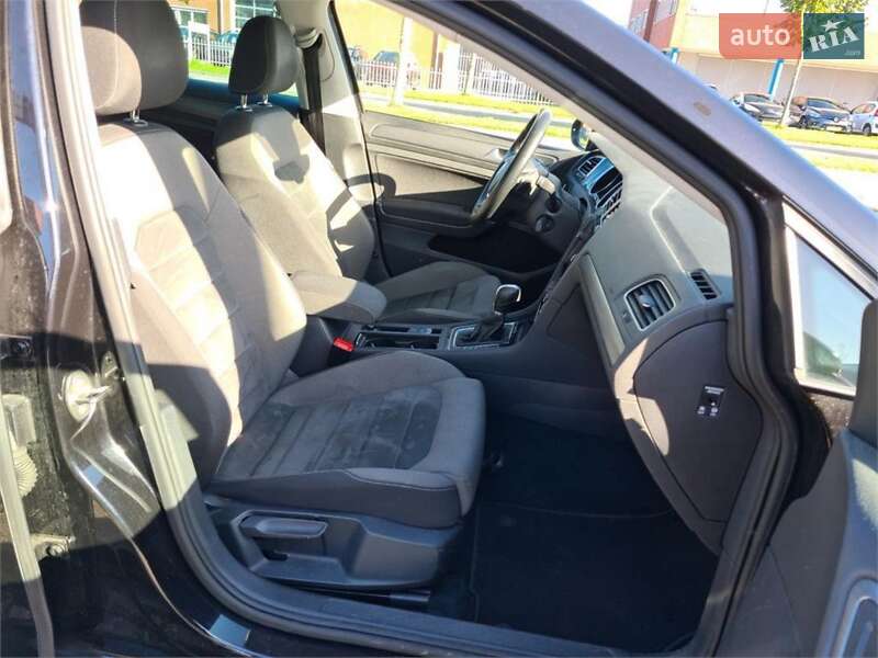 Универсал Volkswagen Golf 2017 в Киеве