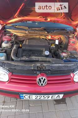 Хэтчбек Volkswagen Golf 2002 в Сторожинце