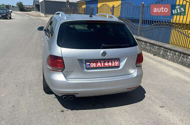 Універсал Volkswagen Golf 2012 в 