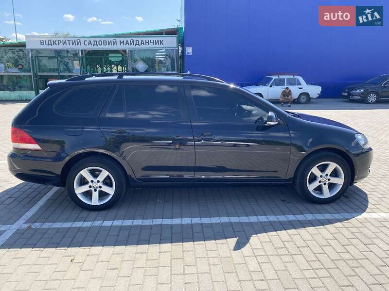 Универсал Volkswagen Golf 2010 в Бережанах