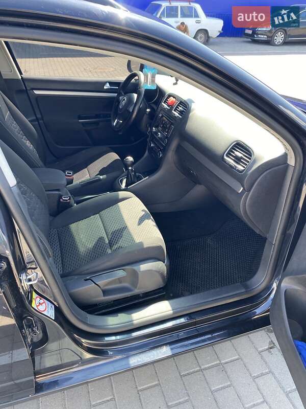 Универсал Volkswagen Golf 2010 в Бережанах