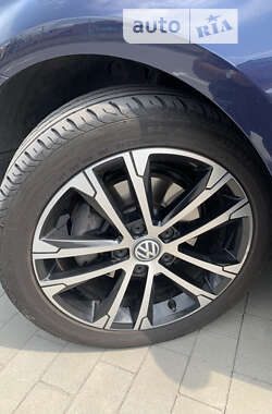 Универсал Volkswagen Golf 2015 в 