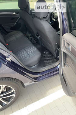 Универсал Volkswagen Golf 2015 в 