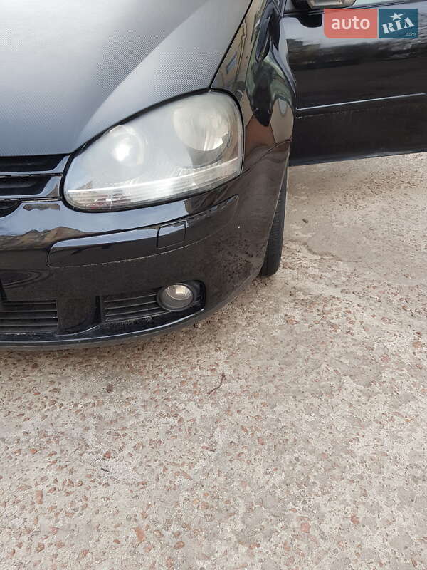 Універсал Volkswagen Golf 2004 в Житомирі