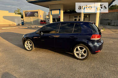 Хэтчбек Volkswagen Golf 2010 в Черновцах