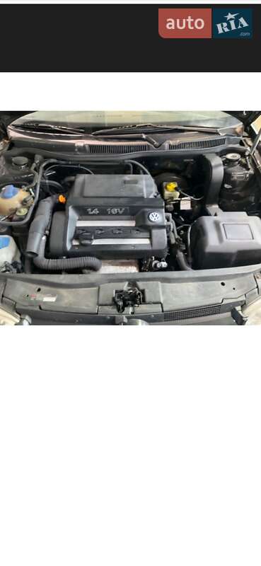 Хэтчбек Volkswagen Golf 2001 в Гоще