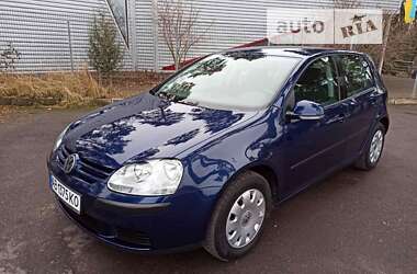 Хэтчбек Volkswagen Golf 2005 в Виннице