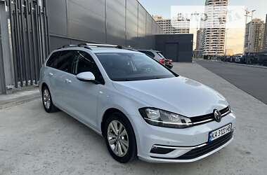 Универсал Volkswagen Golf 2017 в Киеве