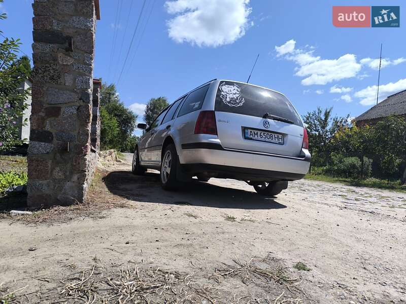 Универсал Volkswagen Golf 2002 в Бердичеве