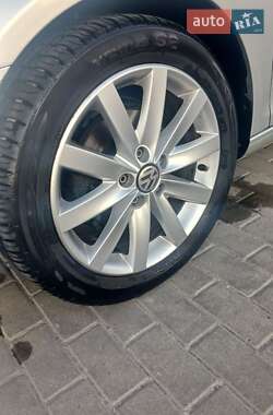 Универсал Volkswagen Golf 2011 в 