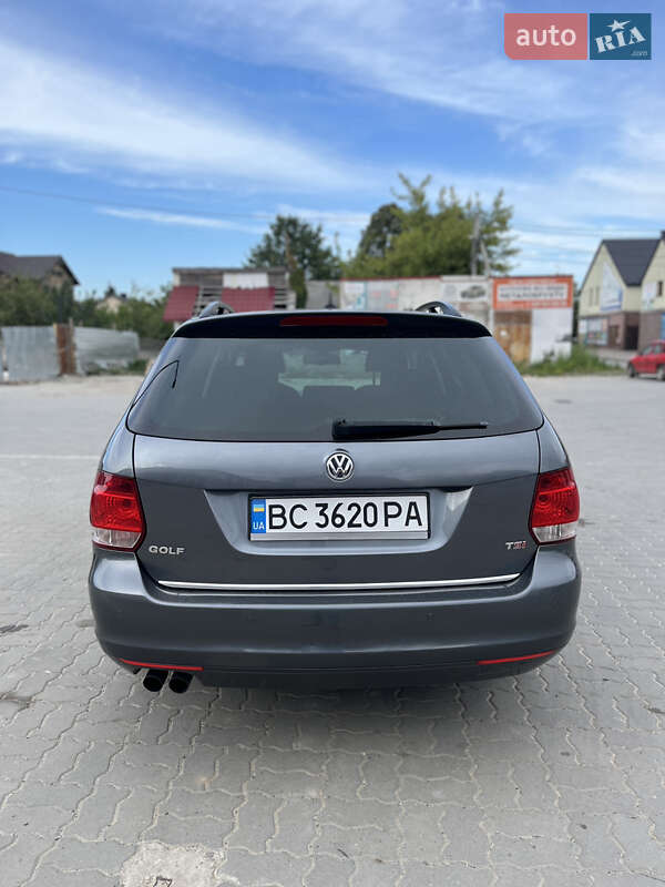 Універсал Volkswagen Golf 2009 в Золочеві