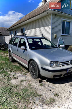 Універсал Volkswagen Golf 2000 в Сосновому