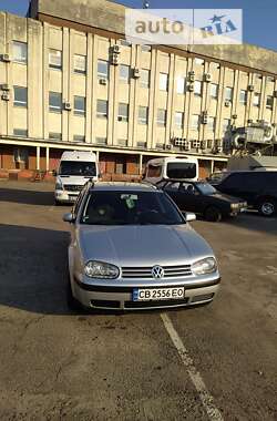 Универсал Volkswagen Golf 2004 в Чернигове