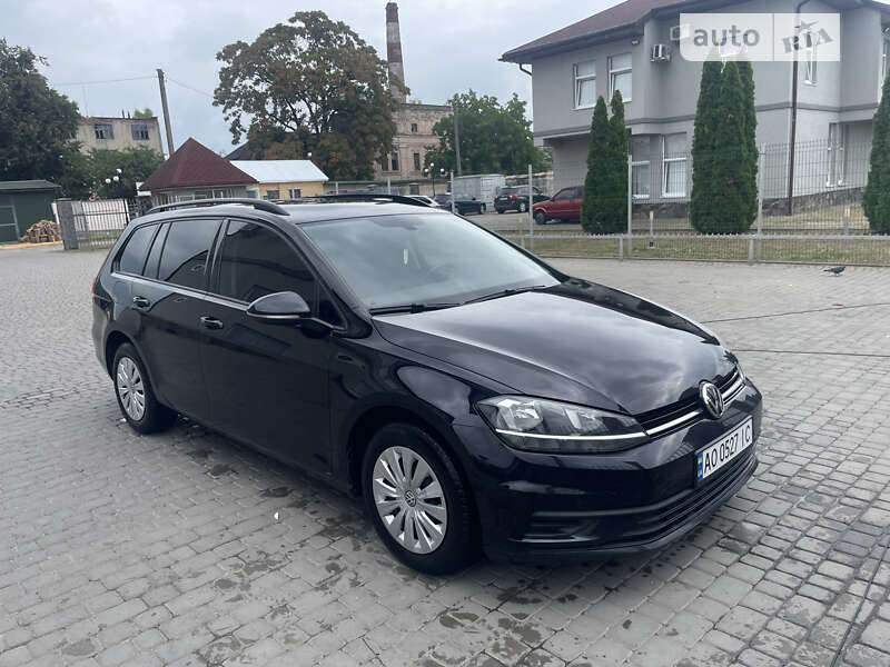 Универсал Volkswagen Golf 2018 в Мукачево