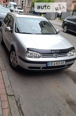 Хэтчбек Volkswagen Golf 2003 в Черновцах