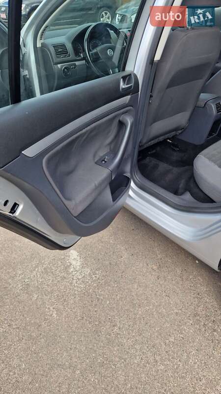 Хэтчбек Volkswagen Golf 2007 в Николаеве