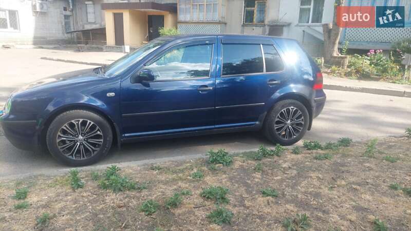 Хэтчбек Volkswagen Golf 2000 в Желтых Водах