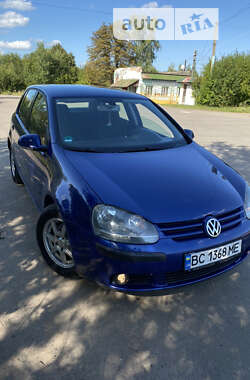 Хетчбек Volkswagen Golf 2004 в Дрогобичі