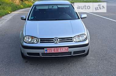 Хэтчбек Volkswagen Golf 2002 в Бродах