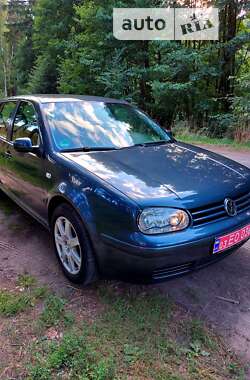 Хэтчбек Volkswagen Golf 2003 в Тростянце