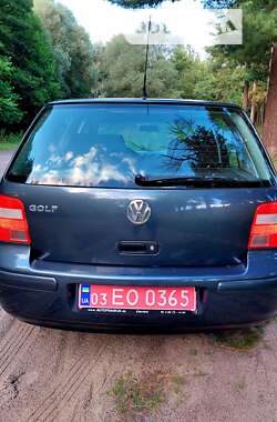 Хэтчбек Volkswagen Golf 2003 в Тростянце