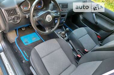 Хэтчбек Volkswagen Golf 2003 в Тростянце